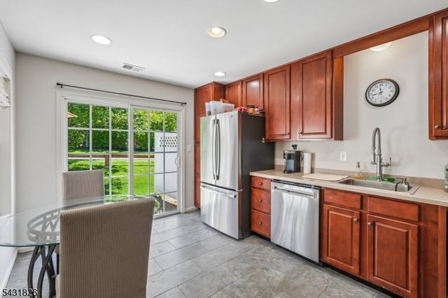 3 Peach Tree, North Haledon Boro, NJ 07508