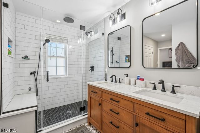 3 Peach Tree, North Haledon Boro, NJ 07508