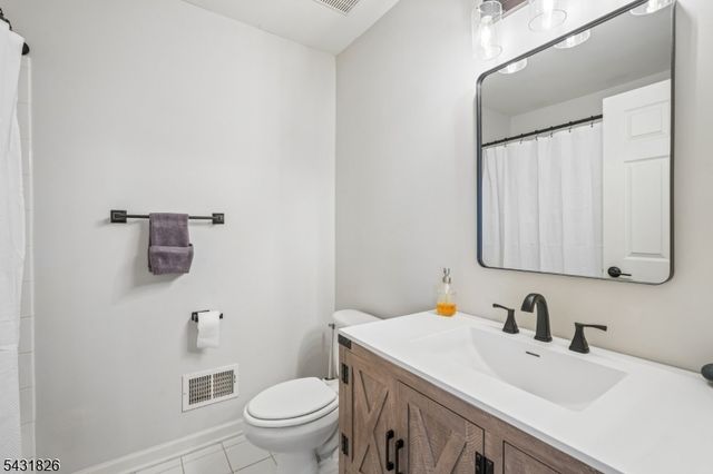3 Peach Tree, North Haledon Boro, NJ 07508