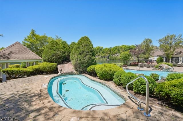 3 Peach Tree, North Haledon Boro, NJ 07508