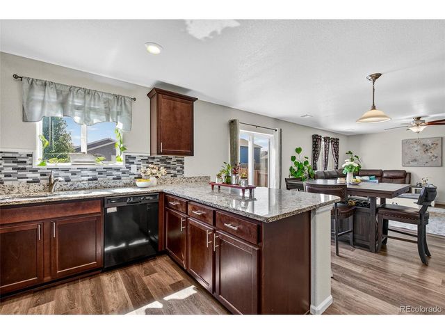47322 Iris Ave, Bennett, CO 80102