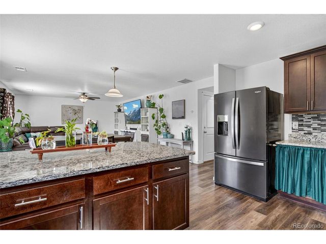 47322 Iris Ave, Bennett, CO 80102