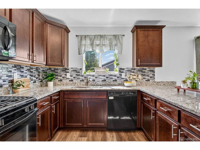 47322 Iris Ave, Bennett, CO 80102