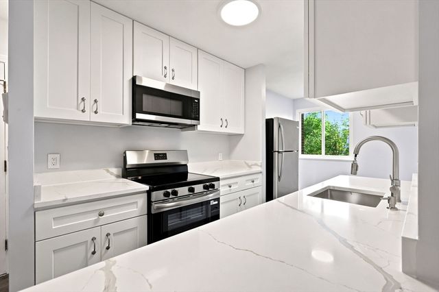 101 Waitest C5, Malden, MA 02418