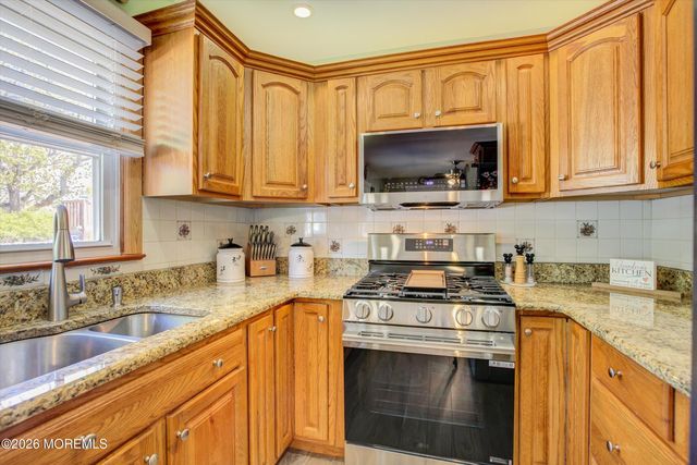 209 Park Avenue, Union Beach, NJ 07735