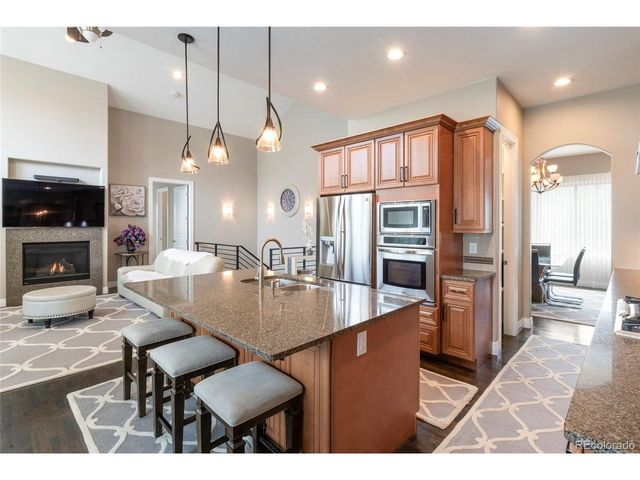 1131 S Balsam Ct, Lakewood, CO 80232