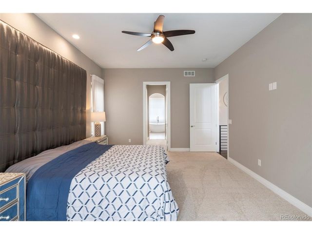 1131 S Balsam Ct, Lakewood, CO 80232