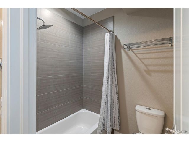 1131 S Balsam Ct, Lakewood, CO 80232