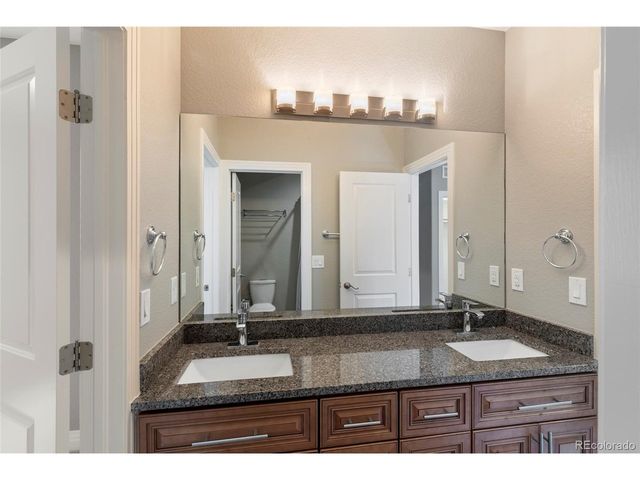 1131 S Balsam Ct, Lakewood, CO 80232