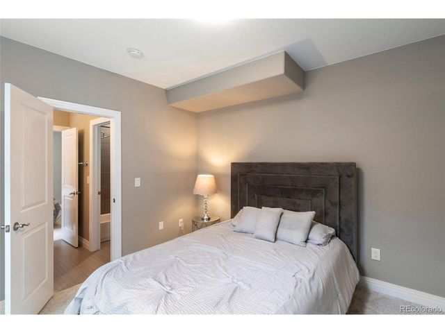1131 S Balsam Ct, Lakewood, CO 80232