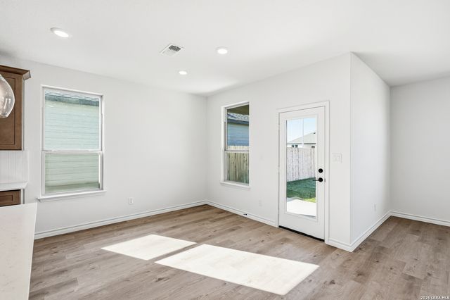 434 Nightingale Ave, Marion, TX 78124