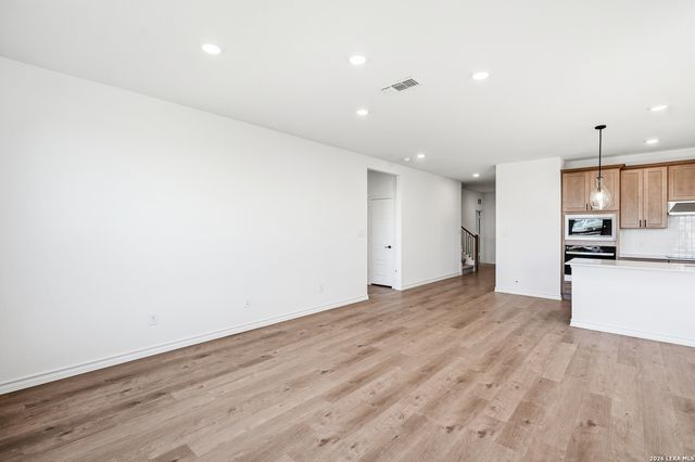 434 Nightingale Ave, Marion, TX 78124