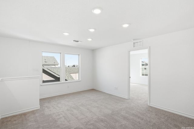 434 Nightingale Ave, Marion, TX 78124