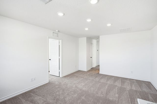 434 Nightingale Ave, Marion, TX 78124