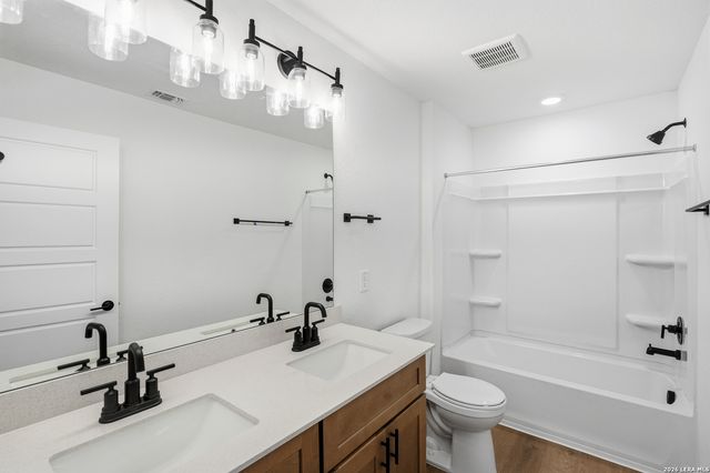 434 Nightingale Ave, Marion, TX 78124