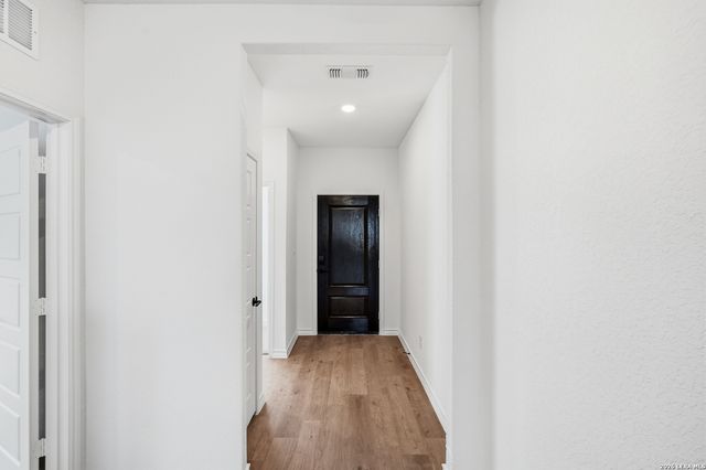 434 Nightingale Ave, Marion, TX 78124