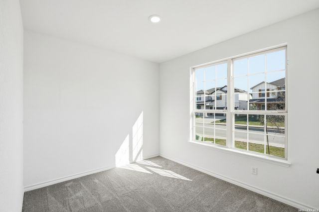 434 Nightingale Ave, Marion, TX 78124