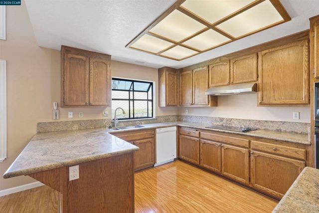 5535 Edgeview Dr, Discovery Bay, CA 94505