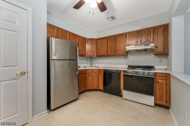 12 Mariano Court, Franklin Twp., NJ 08873