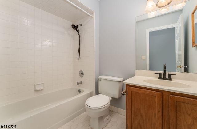 12 Mariano Court, Franklin Twp., NJ 08873