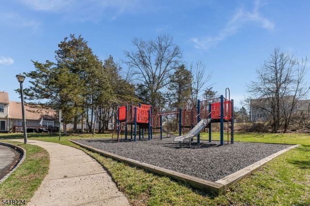 12 Mariano Court, Franklin Twp., NJ 08873