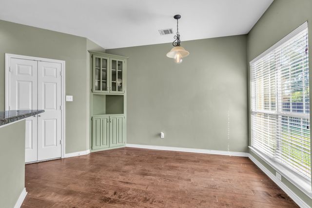 8613 Mill Creek Road, Irving, TX 75063