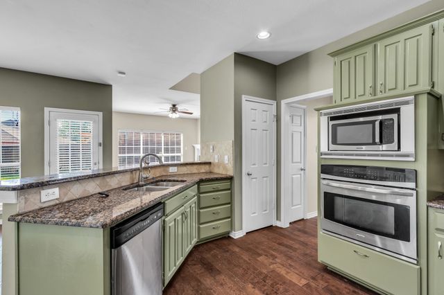 8613 Mill Creek Road, Irving, TX 75063