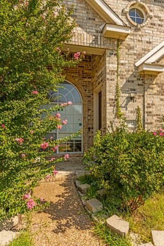 8613 Mill Creek Road, Irving, TX 75063