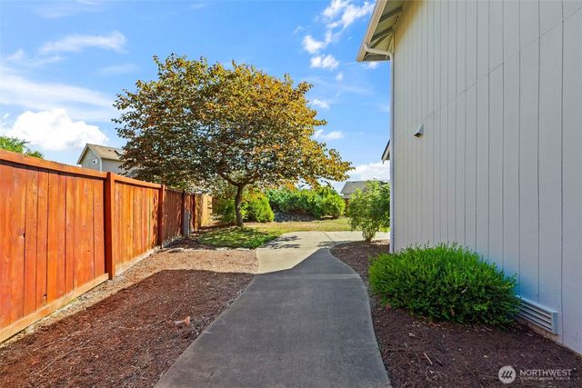 505 Alexander Court NW, Orting, WA 98360