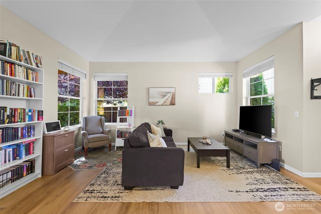 505 Alexander Court NW, Orting, WA 98360