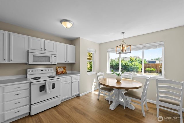 505 Alexander Court NW, Orting, WA 98360