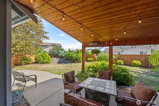 505 Alexander Court NW, Orting, WA 98360
