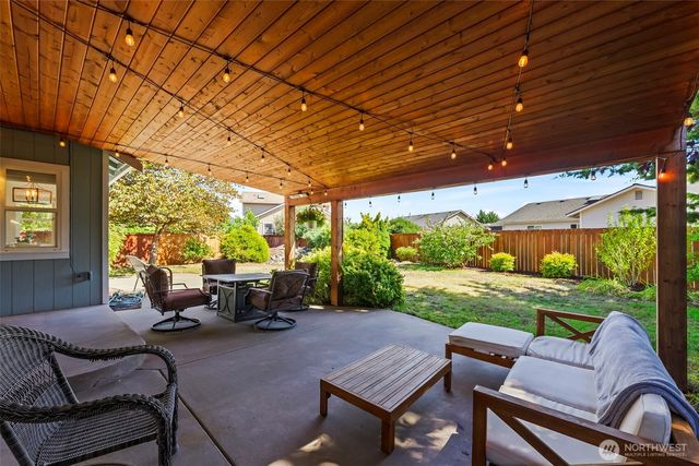 505 Alexander Court NW, Orting, WA 98360