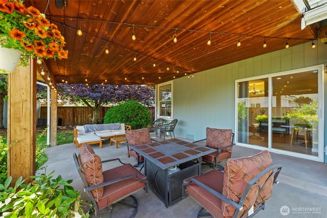 505 Alexander Court NW, Orting, WA 98360