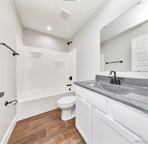 120 Peruque Creek Manor, Wright City, MO 63390