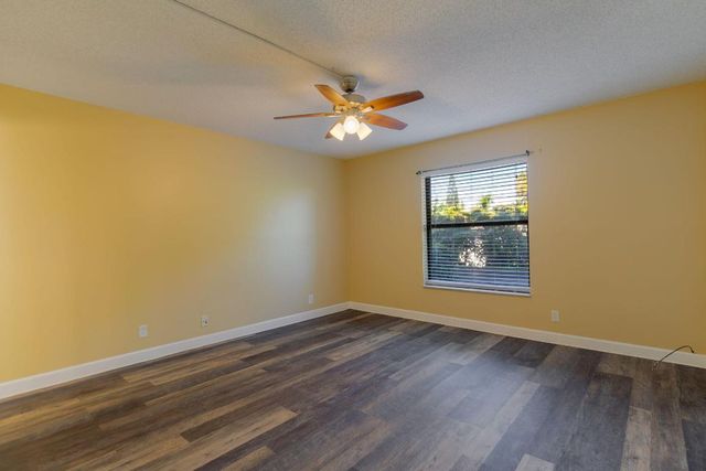 890 N Federal Highway 103, Lantana, FL 33462