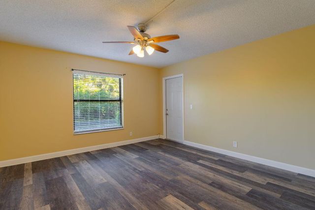 890 N Federal Highway 103, Lantana, FL 33462