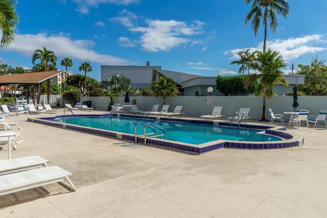 890 N Federal Highway 103, Lantana, FL 33462