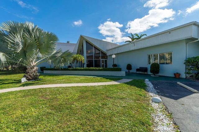 890 N Federal Highway 103, Lantana, FL 33462