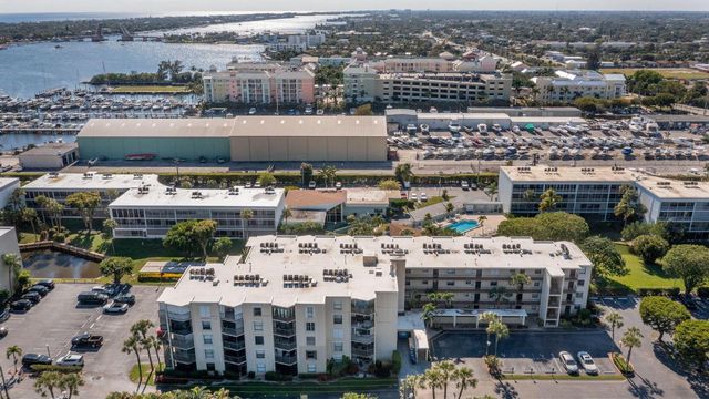 890 N Federal Highway 103, Lantana, FL 33462