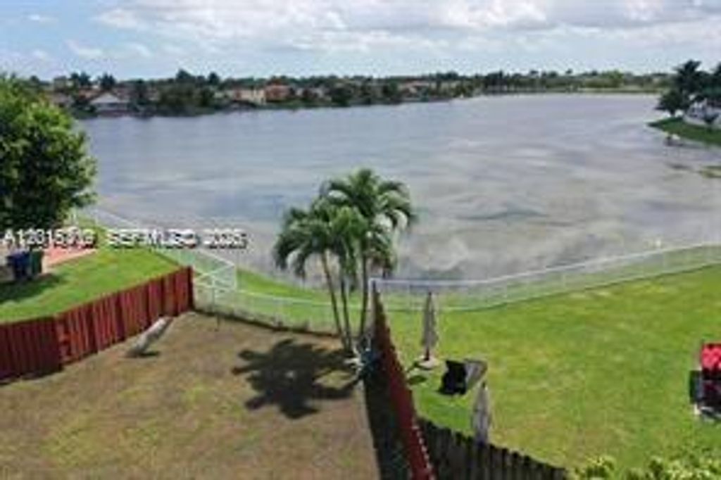 5090 SW 136th Ave, Miramar, FL 33027