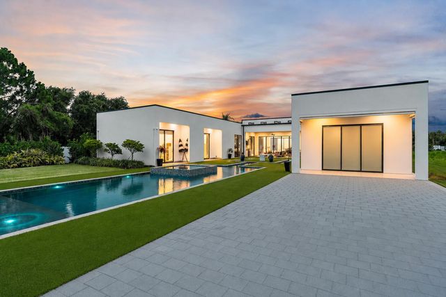 9741 SE Gomez Avenue, Hobe Sound, FL 33455