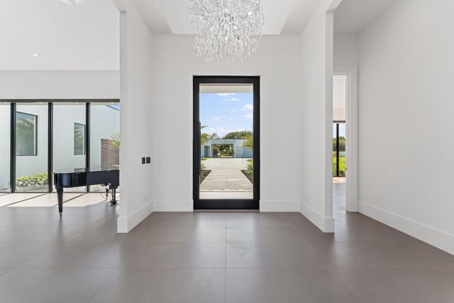 9741 SE Gomez Avenue, Hobe Sound, FL 33455