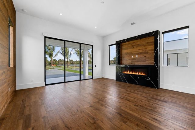 9741 SE Gomez Avenue, Hobe Sound, FL 33455