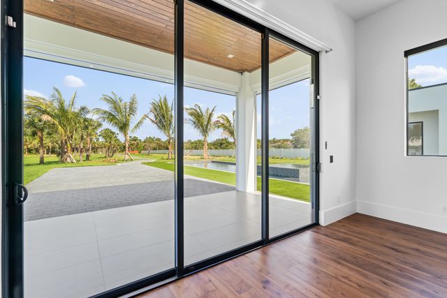 9741 SE Gomez Avenue, Hobe Sound, FL 33455