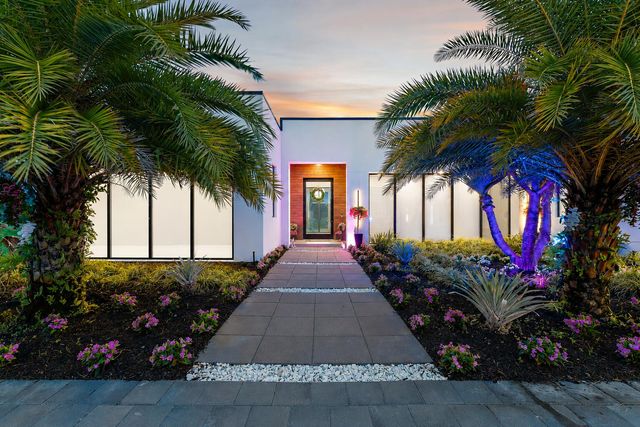9741 SE Gomez Avenue, Hobe Sound, FL 33455