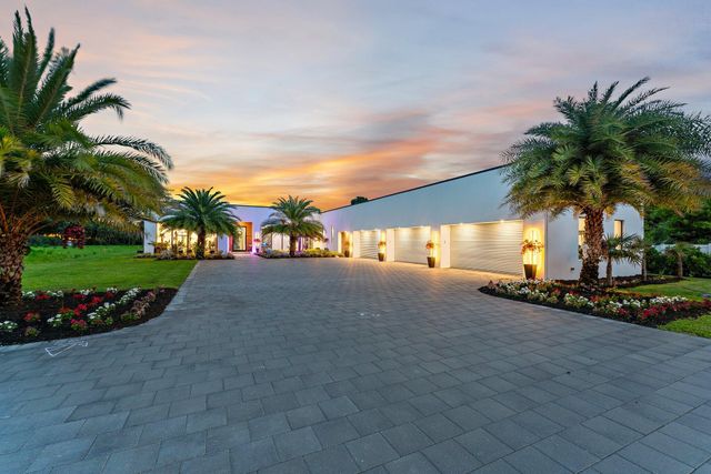9741 SE Gomez Avenue, Hobe Sound, FL 33455