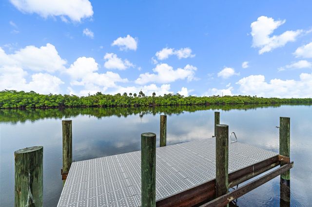 9741 SE Gomez Avenue, Hobe Sound, FL 33455