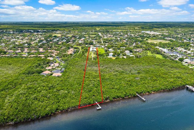 9741 SE Gomez Avenue, Hobe Sound, FL 33455