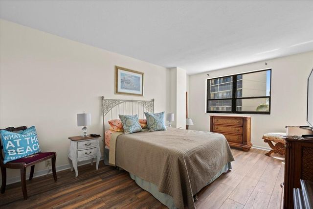 1200 MARINE Way 304, North Palm Beach, FL 33408